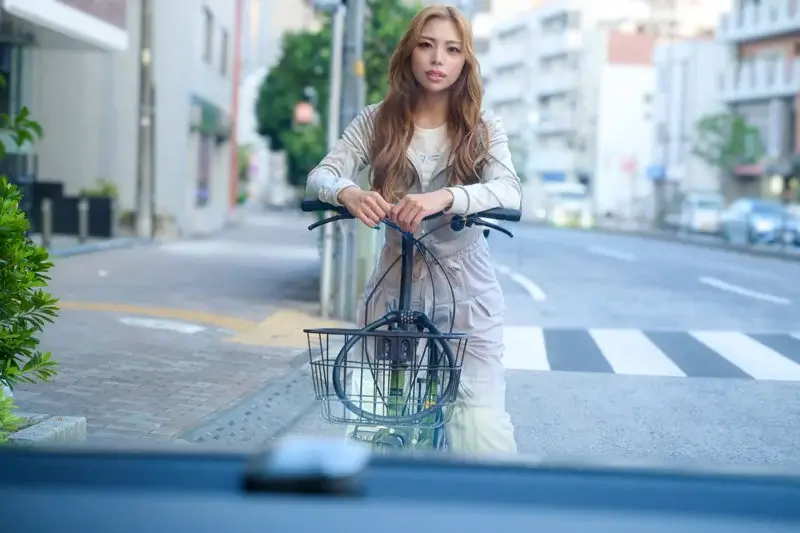 電影シロウト-バズ- ひなぽよ debz010 チャリでブチギレシーン | スコタマギャル